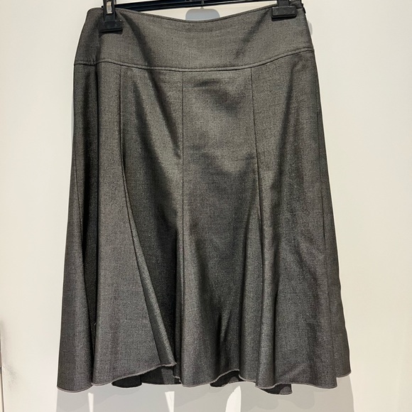 ♥️ Flirty business skirt in a perfect length. Matching blazer also listed 😍 - Picture 1 of 6